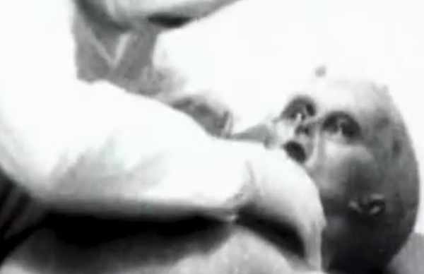 SHOCKING Discovery in Attic: "Alien Corpse" Photos from Roswell UFO Crash Finally Revealed?