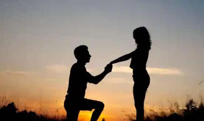 The hotel location shared by my best friend is the same one my husband often stays at-12 