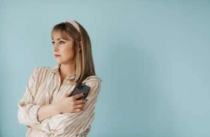 The hotel location shared by my best friend is the same one my husband often stays at-5